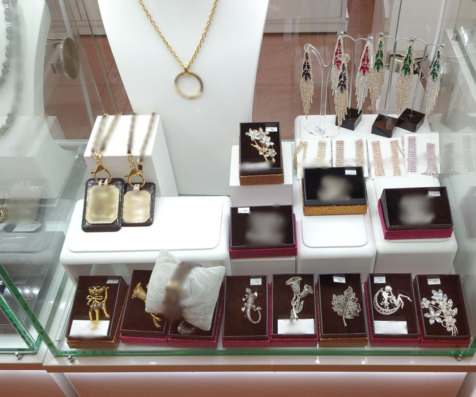 Podrabiana biżuteria w galeriach handlowych w Lublinie. KAS przejęło prawie 300 sztuk