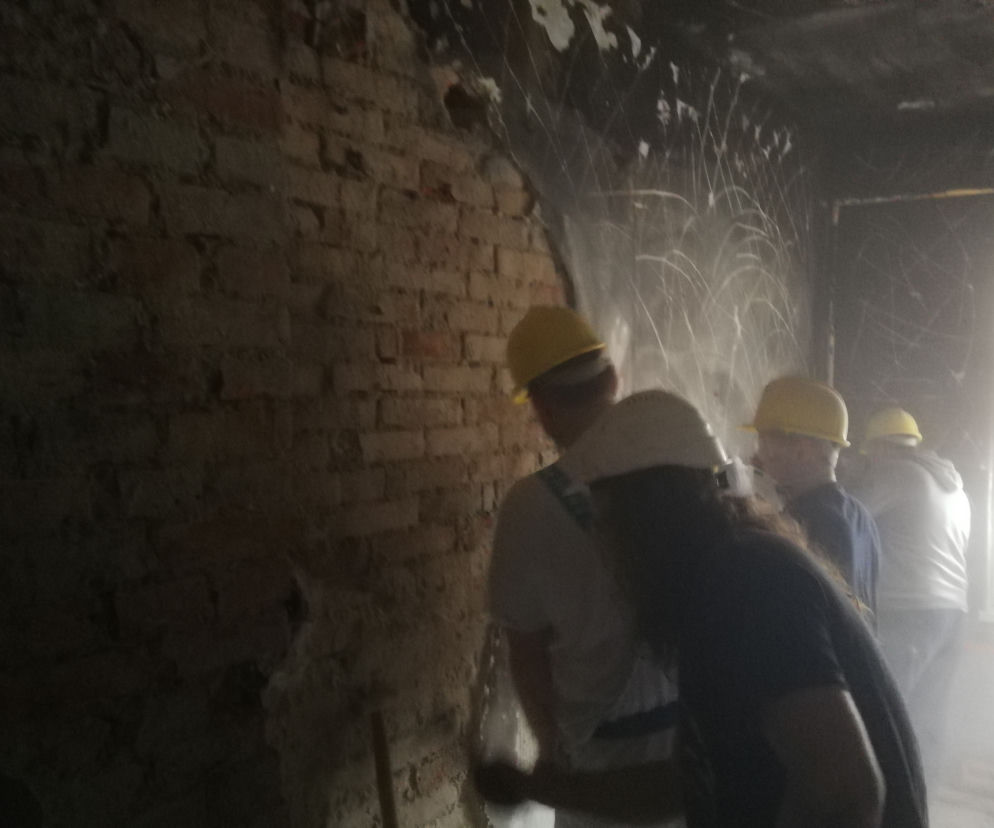 Uczniowie bydgoskie budowlanki mają wielkie serca! Teraz remontują kuchnię, która doszczętnie spłonęła [ZDJĘCIA]