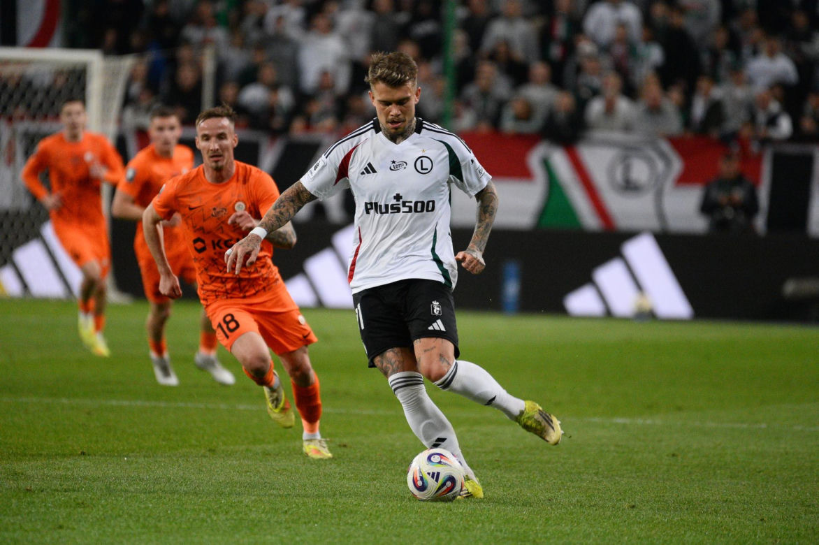 Legia - Zagłębie: Żona, brat i dzieci Jacka Magiery dziękują kibicom