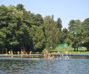 Basen w Obornikach Śląskich