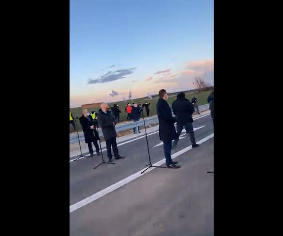 Premier Morawiecki UCIEKA przed rolnikami. Nagranie to hit! Donald Tusk ma używanie