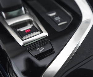 Peugeot 3008 GT HYbrid4 300 KM e-EAT8