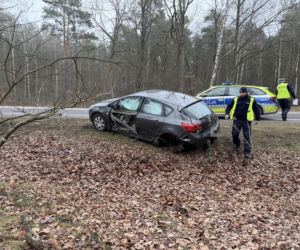 Tragedia w Sierakowie. Pijany kierowca wjechał w opla. Nie żyje jedna osoba