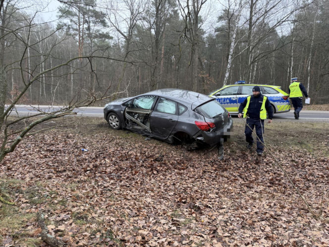 Tragedia w Sierakowie. Pijany kierowca wjechał w opla. Nie żyje jedna osoba