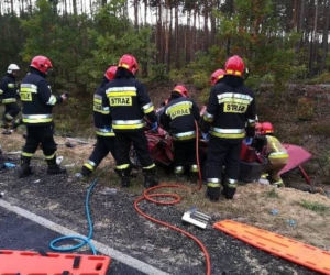 MAKABRYCZNY wypadek w Łódzkiem. Cztery osoby NIE ŻYJĄ