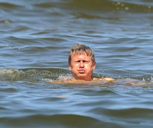 Woli Bałtyk od Hawajów