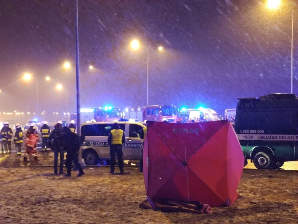 Autostrada A4. Dramatyczna relacja ratowników medycznych z miejsca wypadku autokaru