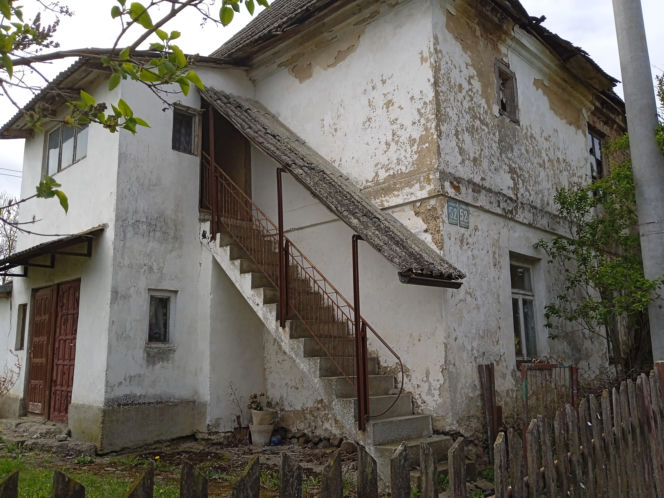 Budynek z XIX w. w Ostromęczynie