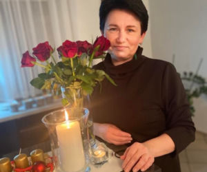 Koronawirus zabrał jej najbliższych. Napisała wzruszający list do matki. Odeszłaś cicho...