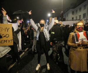 Nocne protesty pod domem Jarosława Kaczyńskiego