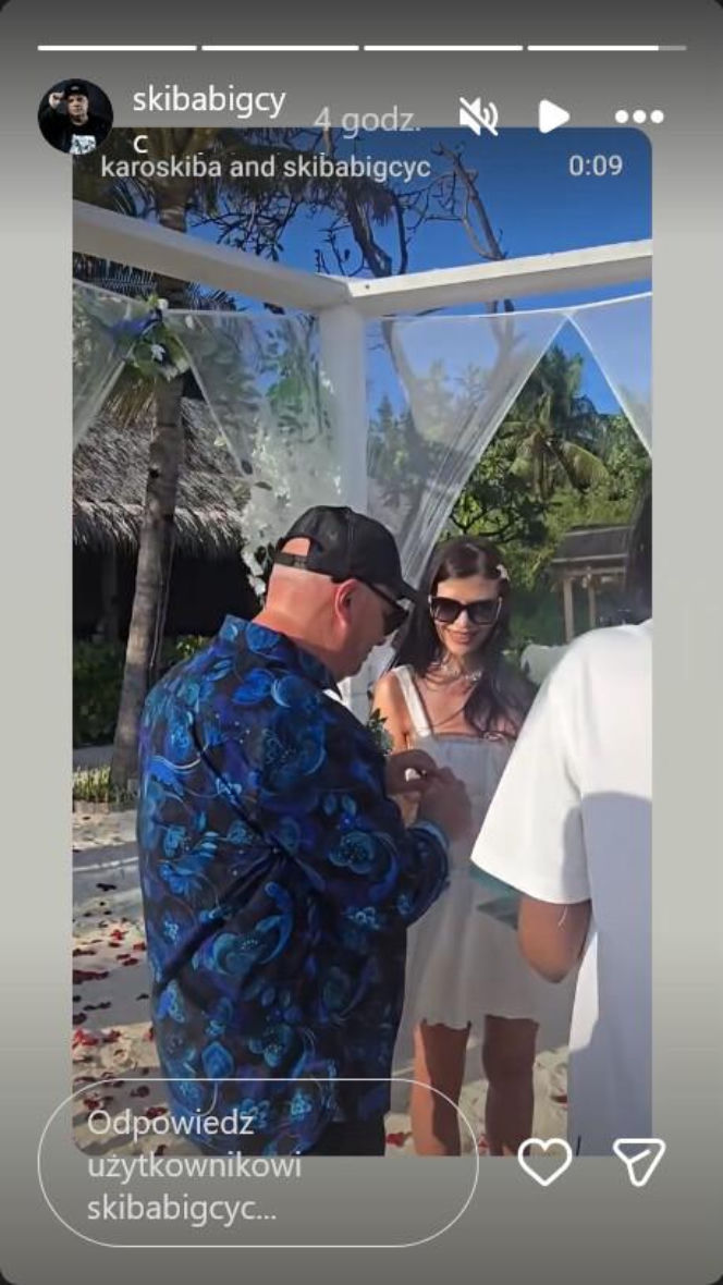 Skiba powiedział TAK na Malediwach! Ślub na plaży i noc poślubna jak z bajki