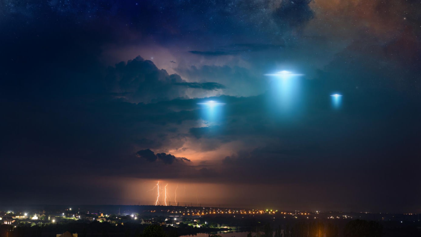 Polak w aktach o UFO