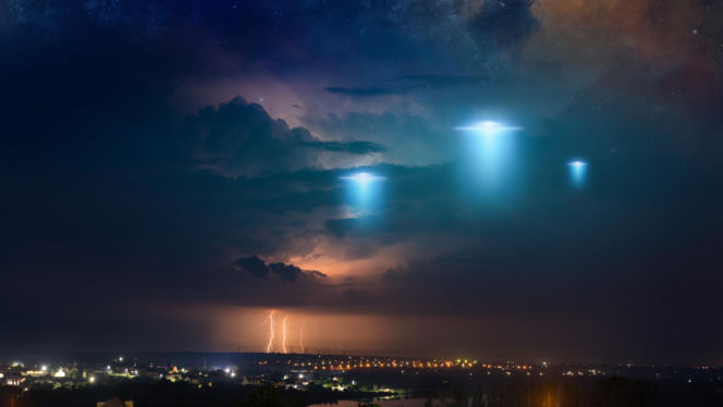 Polak w aktach o UFO