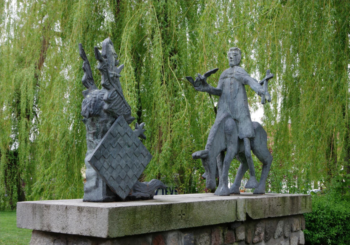 Pomnik Chrystus przybywa do Sławna 