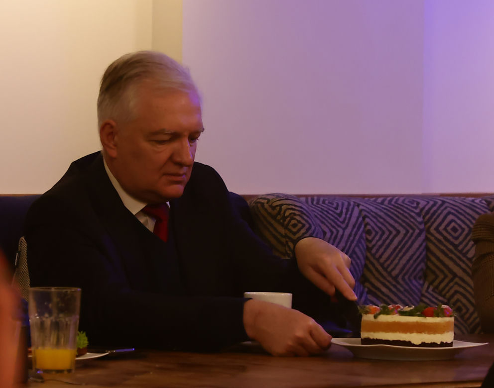 Pierwsze zdjęcia Jarosława Gowina. Polityk o walce z chorobą: Wróciłem tak silny, jak nigdy