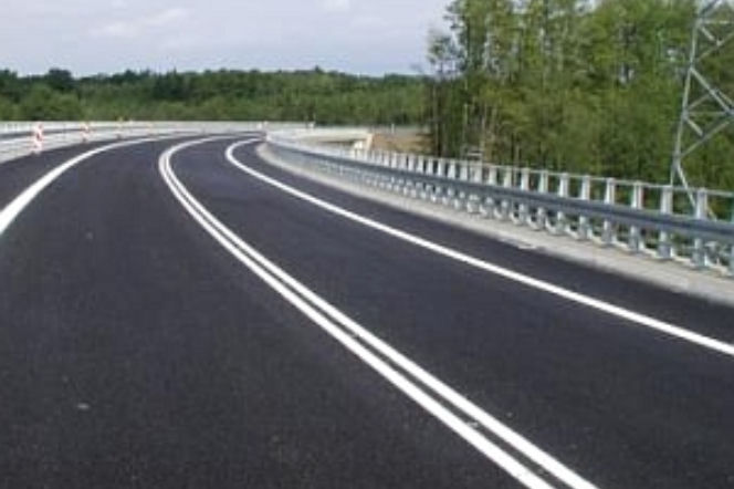 Od 16 listopada 2007 r. do 4 listopada 2009 r. podpisano umowy na budowę 1200 km dróg krajowych, w tym na 601 km autostrad oraz 599 km dróg ekspresowych, obwodnic i dużych przebudów dróg