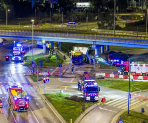 Autobus miejski wjechał w przejście podziemne przy Dworcu Zachodnim