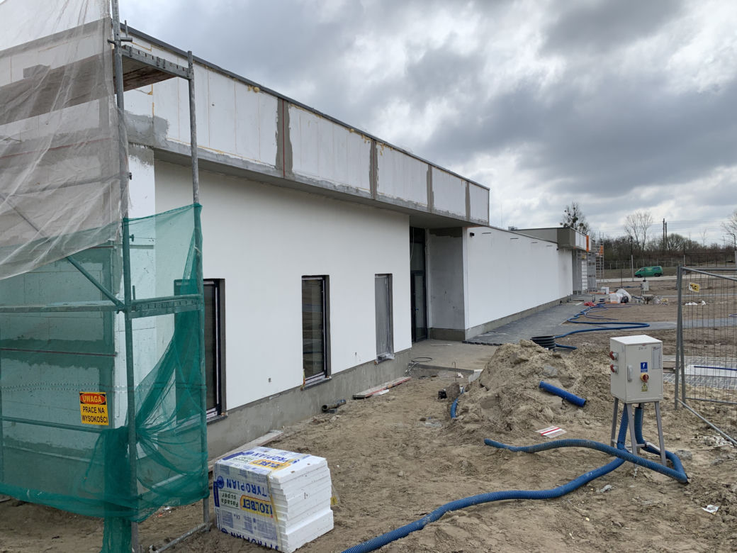 Budowa schroniska przy ul. Kobylepole w Poznaniu (kwiecień 2021)