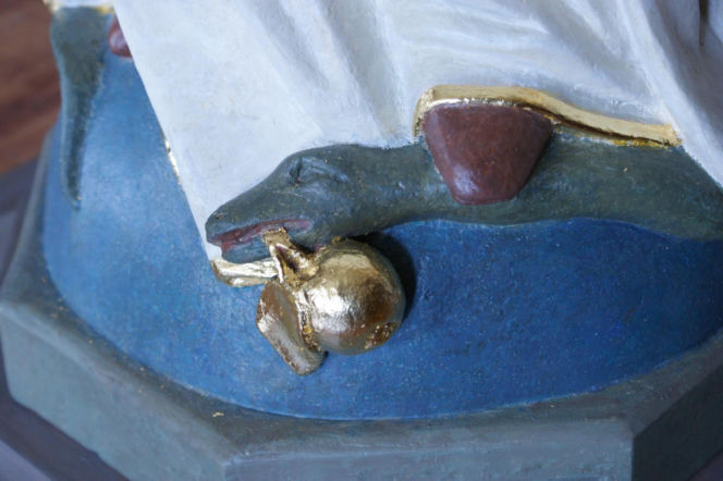 Dorobili buty Matce Boskiej