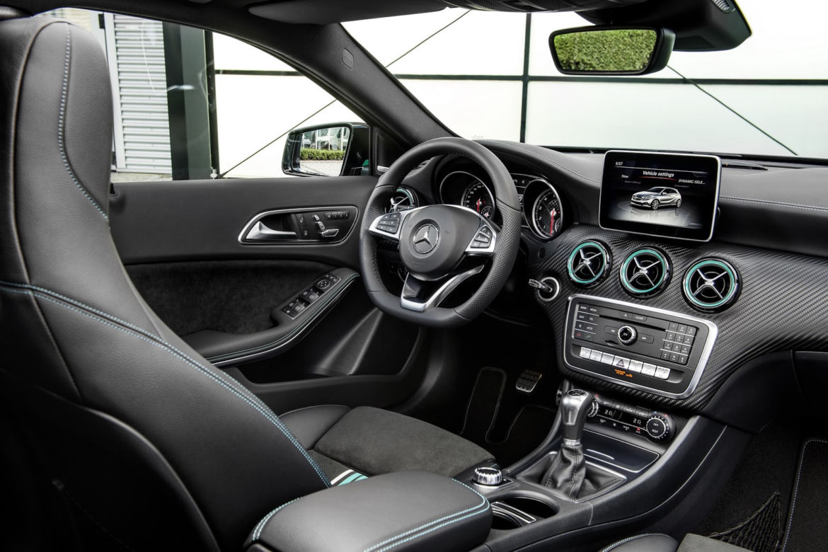 Mercedes-Benz A45 AMG lifting 2016