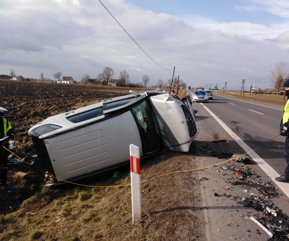 Koszmarny wypadek w Ostaszewie. Marcin zginął po starciu z ciężarówką