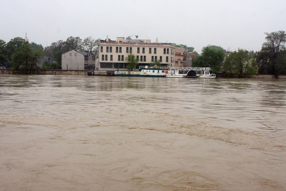 Tak Kraków walczył z ogromną powodzią w 2010