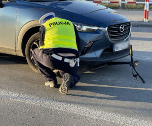 Potrąciła 10-latka na przejściu. Chłopca zabrała karetka