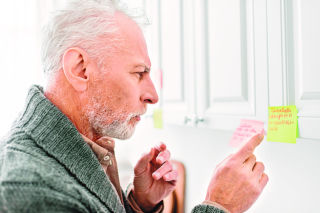 Leki dla pacjentów z chorobą Alzheimera czekają na refundację. Kiedy człowiek traci siebie