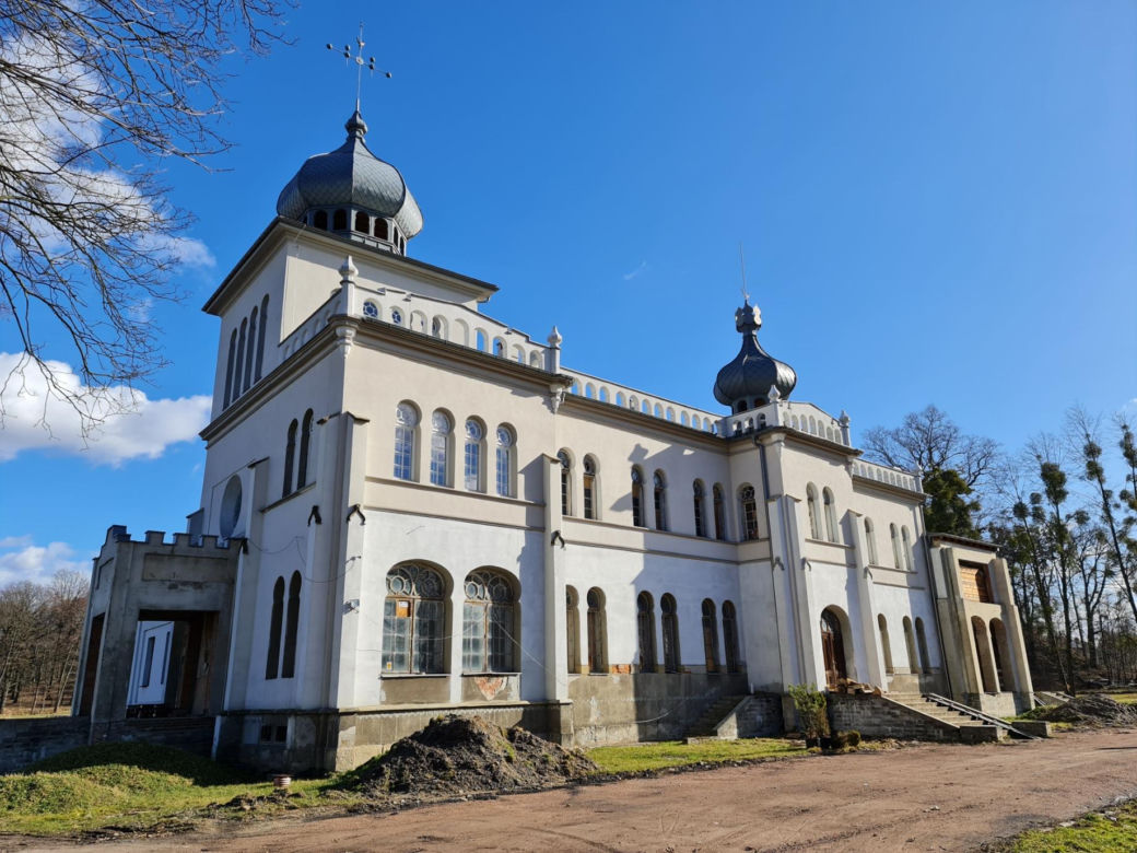 To najpiękniejszy orientalny pałac w Małopolsce. Zachwycał się nim prezydent Polski 