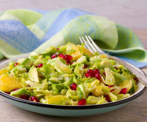 Brukselka w tej wersji zaskakuje każdego. Chrupiąca, świeża i pełna smaku