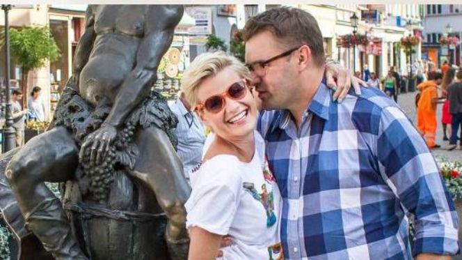 RODZINKA.pl, odc. 64. Natalia (Małgorzata Socha), Ludwik (Tomasz Karolak) na wakacjach