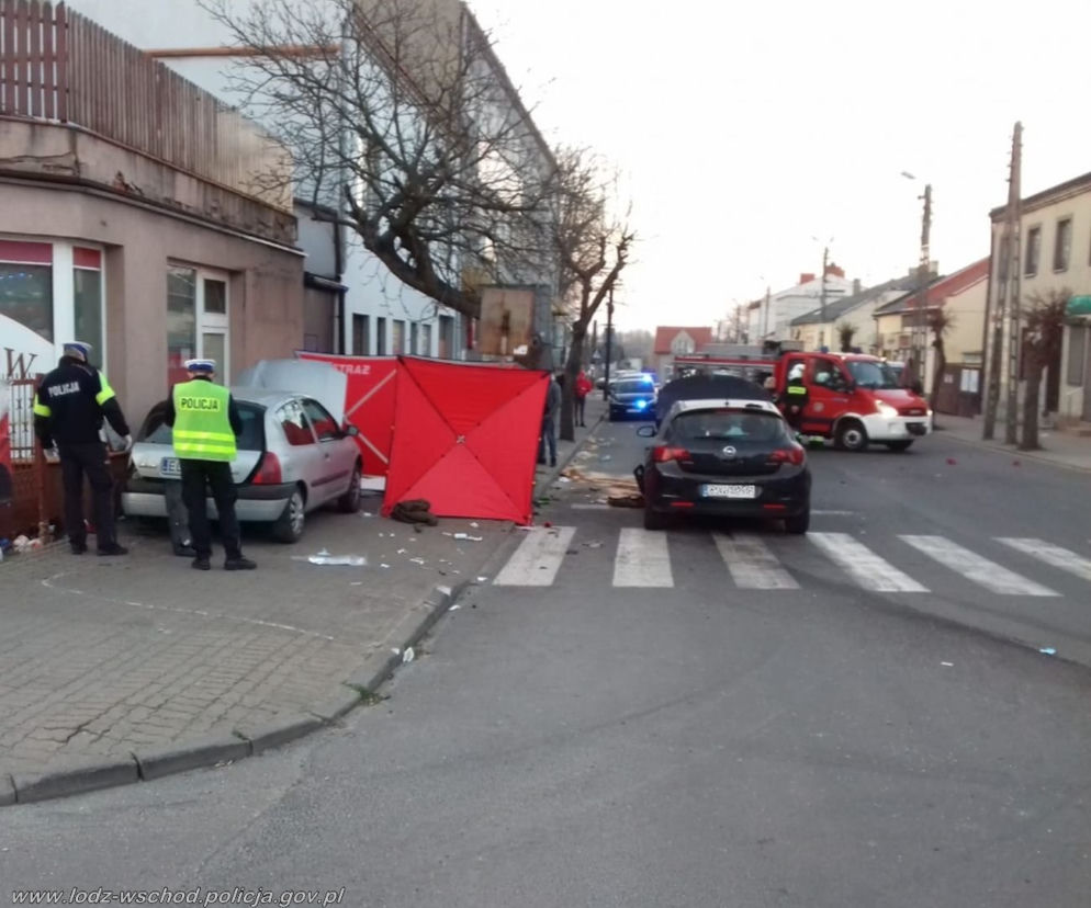 TRAGEDIA na drodze w Tuszynie. Jedna osoba nie żyje, dwie w szpitalu