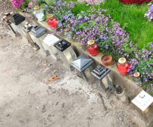 Jak zmienił się grób Piotra Woźniaka-Starak?