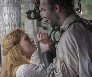 Wygnani do raju. Elizabeth Quinn (MyAnna Buring)