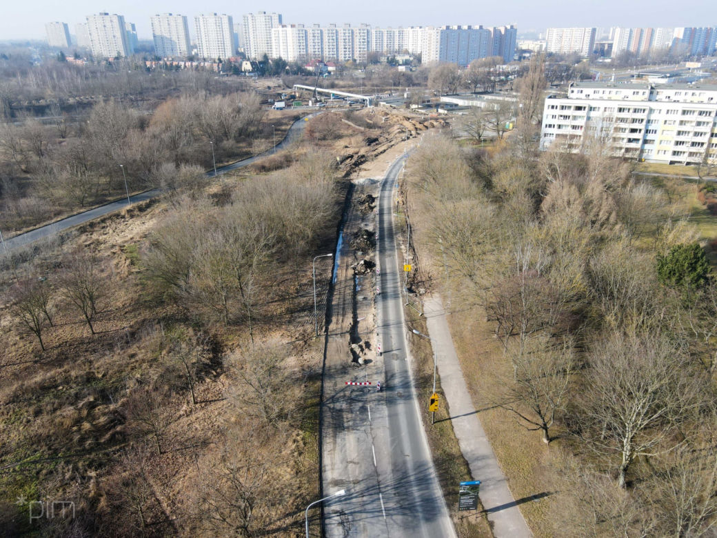 Nowy wiadukt przy ul. Kurlandzkiej w miejscu wyburzonego