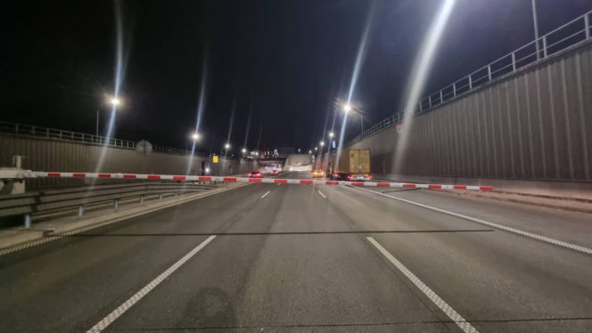 Pożar auta w tunelu na S2! Kierowcy utknęli w gigantycznym korku