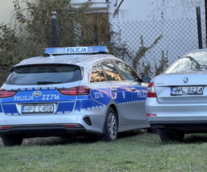 Ojciec przejechał po swojej 6-letniej córce autem. Dziecko nie żyje