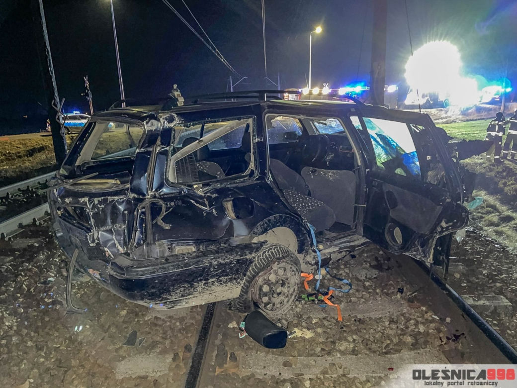 Wypadek na przejeździe kolejowym między Boguszycami i Dąbrową