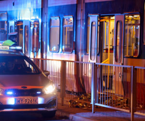 Warszawa: śmierć pod kołami tramwaju. Chciał skrócić sobie drogę?