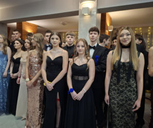 Studniówka 2026 maturzystów Zespołu Szkół Zawodowych nr 1 w Starachowicach