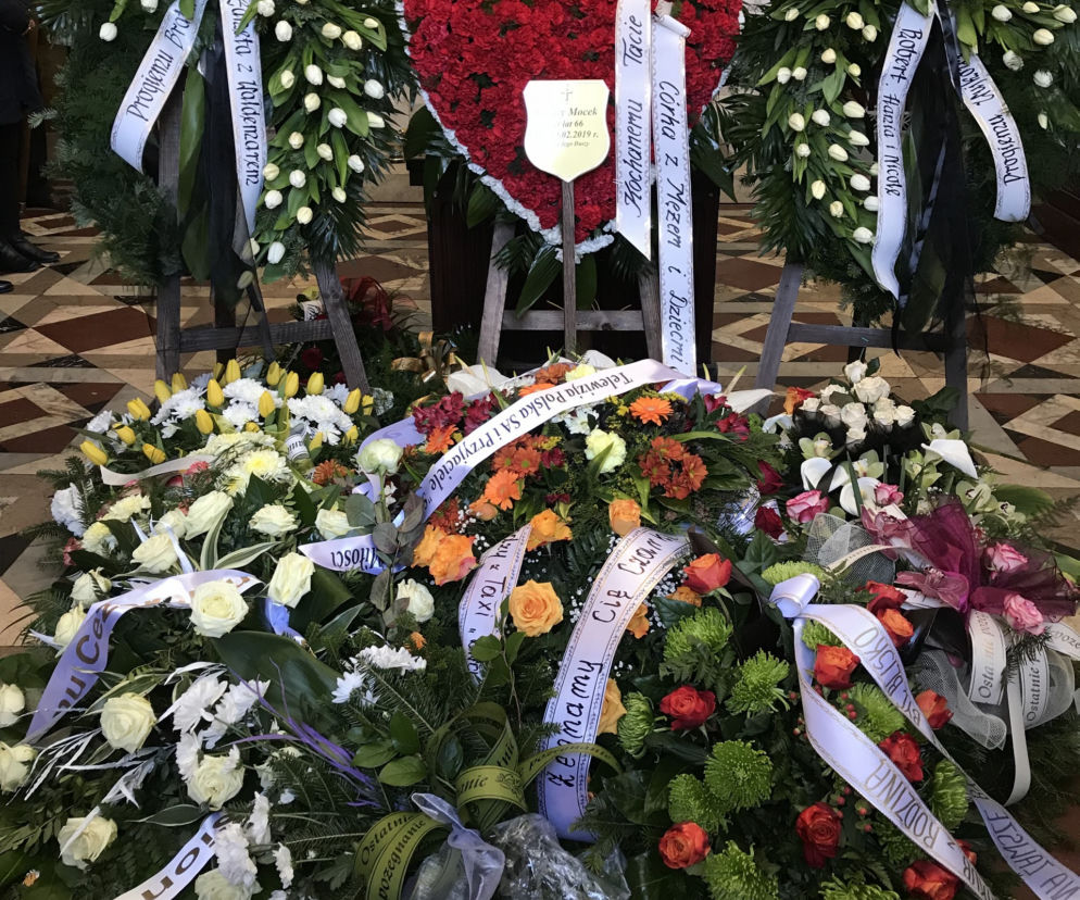 Pogrzeb Cezarego Mocka z Sanatorium miłości