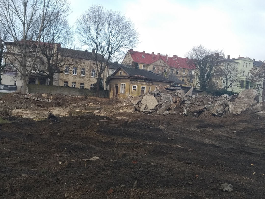 Ruszyła budowa CEZIB-u przy Warszawskiej. Zajrzeliśmy na plac budowy. 