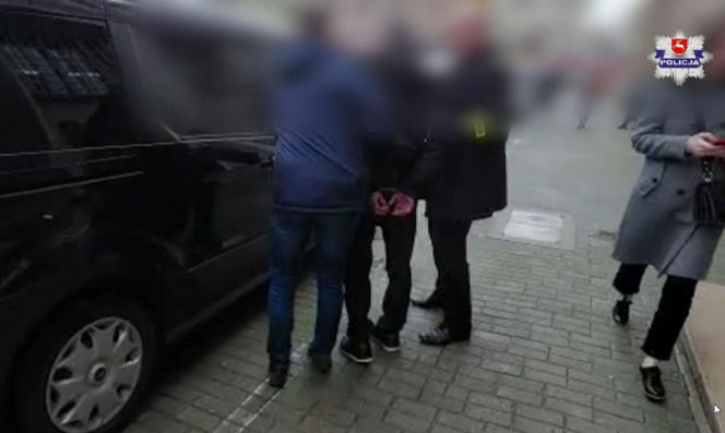 Podejrzany o morderstwo mieszkanki Lubelskiego zatrzymany po 35 latach! Wpadł przez czapkę [ZDJĘCIA].
