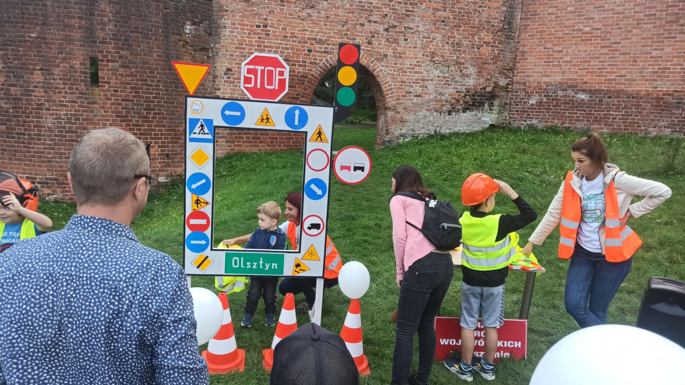 Tłumy na Starym Mieście w Olsztynie. Mieszkańcy świętowali 25-lecie samorządu Warmii i Mazur [ZDJĘCIA]