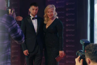 Barwy szczęścia, odcinek 3284. Mirek (Oliwier Kozłowski), Justyna (Sylwia Juszczak-Krawczyk)