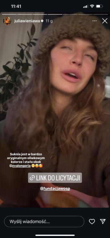 Julia Wieniawa wystawiła sukienkę na WOŚP. Kreacja dotykała samej Evy Longorii