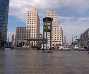 Zegar z sygnalizatorem na Potsdamer Platz