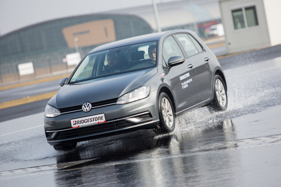 Testy opon Bridgestone Turanza T005 na Torze Modlin