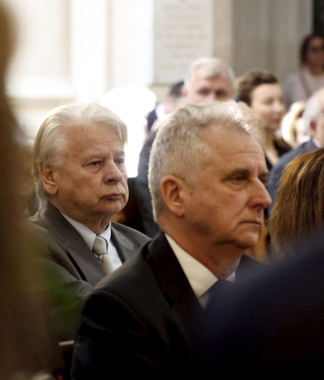 Monika Olejnik na pogrzebie senatora Piesiewicza. Towarzyszył jej ukochany