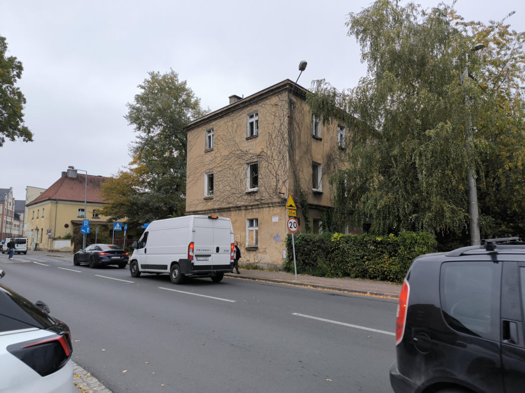 Stara kamienica na Dąbrowskiego w Lesznie
